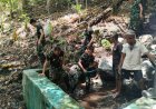 Optimalkan Sirkulasi Air di Desa Manamas: Kolaborasi Pos Manamas Satgas Yonkav 6/Naga Karimata dalam Membersihkan Bak Penampungan Air untuk Kesejahteraan Masyarakat