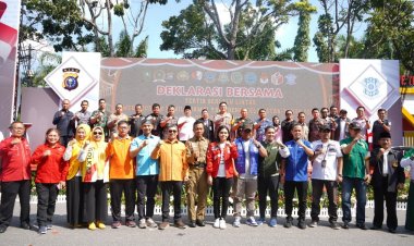 PEKANBARU - Deklarasi Tertib Lalu Lintas: Inisiatif Kapolda Riau bersama partai politik untuk Pemilu Damai 2024
