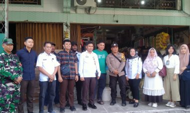 Asisten II Bidang Ekonomi dan Disperindagsar Rohil Pantau Harga Sembako di Pasar Datuk Rubiah