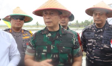Danrem 031/WB Brigjen TNI Dany Raksa Andalasan Hadiri Penanaman Padi Perdana IP 200
