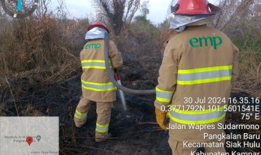 EMP Bentu Limited Turunkan Tim Fire Fighting untuk Padamkan Api di Siak Hulu