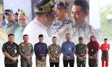 Pj Walikota Pekanbaru Sambut Kedatangan Pj Gubernur Riau di Bandara SSK II