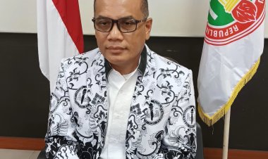 PGRI Riau DR Adolf Bastian M.Pd Tegaskan Peran Penting Guru dalam Sukseskan Pilkada 2024