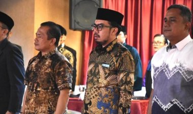 Wakil Ketua DPRD Pekanbaru Apresiasi Pelantikan 45 Anggota Panwascam Pilkada Pekanbaru