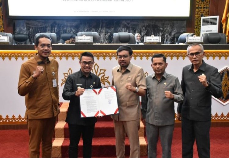 DPRD Gelar Paripurna Keputusan Mengenai Rekomendasi Terhadap LKPJ Pemko Pekanbaru 2023