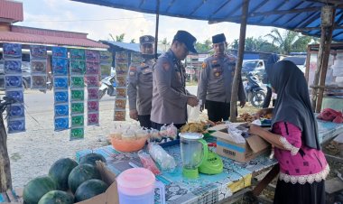 Kapolsek Sungai Mandau Gelar Patroli dan Pengamanan Pasar Ramadhan 1446 H