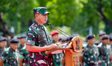 Panglima TNI Jenderal Agus Subiyanto Pimpin Apel & Bagikan 5.990 Paket Sembako Jelang Idul Fitri 1446 H