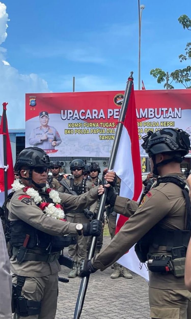 Kapolda Kepri Pimpin Upacara Penyambutan Kompi Purna Tugas Satbrimob Polda Kepri BKO Polda Papua
