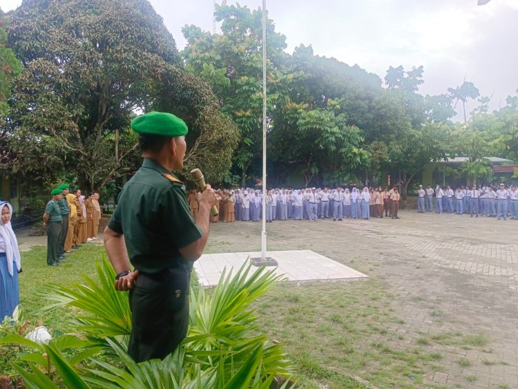 Bertindak Sebagai Irup ,Danramil 09/Langgam Himbauan Siswa SMK Tanamkan Disiplin
