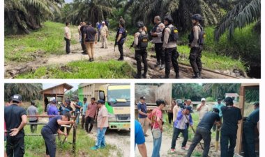 Fasilitas Umum Di Tutup Koppsa-M, Tim Raga Polda Riau Pengamanan Masyarakat Desa Buka Portal Fasilitas Umum Secara Prosedural