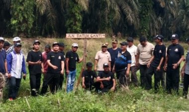 Warga Pangkalan Baru Minta Pak Kapolda Riau Turun, KOPPSA-M Memblokade Jalan Fasilitas Desa Dan Badan Pengawasan Harus Bertanggung Jawab