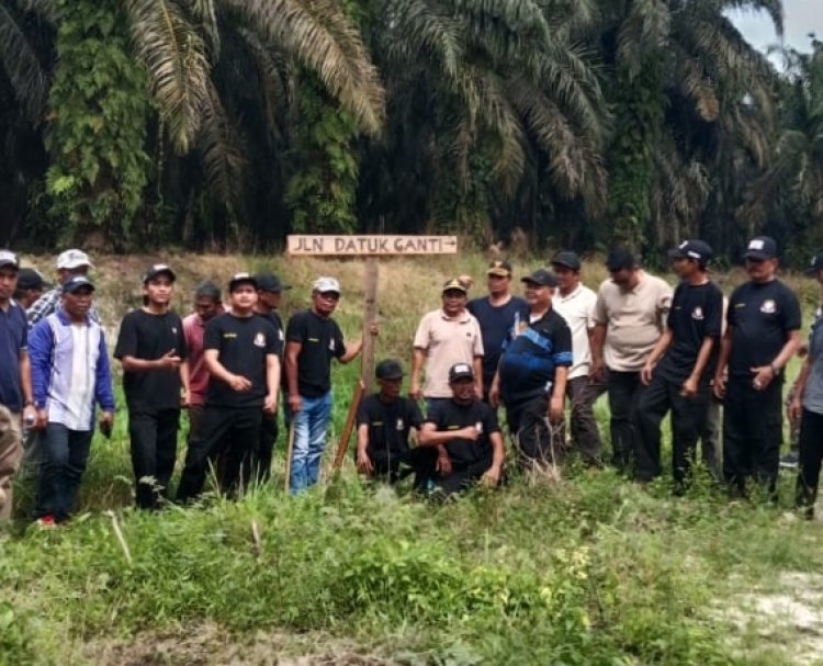 Warga Pangkalan Baru Minta Pak Kapolda Riau Turun, KOPPSA-M Memblokade Jalan Fasilitas Desa Dan Badan Pengawasan Harus Bertanggung Jawab