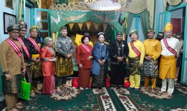 AKBP Suwinto SH., S. I. K Mendapat Gelar "Dato Petinggi" Dari Kerajaan Amantubillah Mempawah Kalimantan Barat