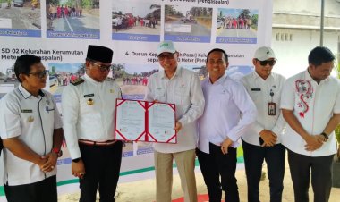 Peresmian Dan Serah Terima Pekerjaan Pengaspalan Program PPM/CSR PT EMP Energi Riau Sepanjang  3,041 KM