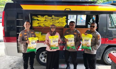Kapolsek Kawasan Pelabuhan Pimpin Gerakan Pangan Murah
