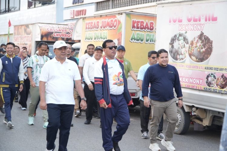 Ribuan Warga Antusias Ikuti Gerak Jalan Santai HUT ke-26 Kuansing