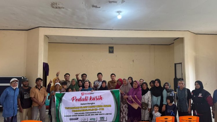Media Persadariau Gelar Bakti Sosial HUT ke-5, Bagikan 20 Paket Sembako untuk Janda Tua