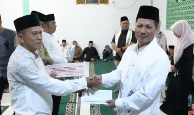 Safari Ramadan di Sentajo Raya, Pemkab Kuansing Serap Aspirasi dan Salurkan Berbagai Bantuan