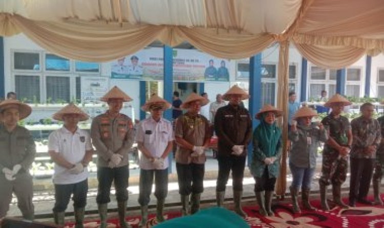 Pemkab Inhu Dorong Gerakan Menanam pada Hari Pangan Sedunia ke-80