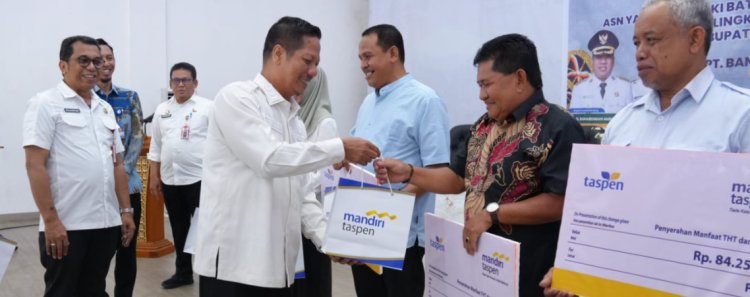 Wabup Muklisin Buka Sosialisasi Ketaspenan dan Literasi Keuangan bagi ASN Jelang Pensiun