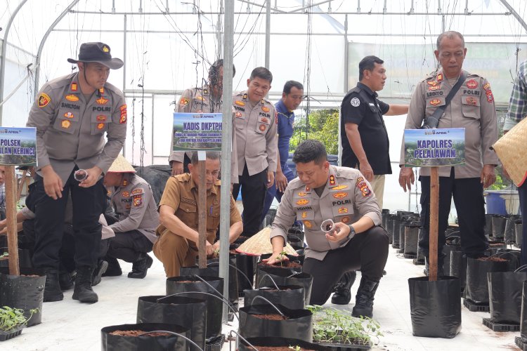 Launching Budidaya Melon Madu Strategis Polres Pelalawan Dalam Mendukung Ketahanan Pangan Nasional