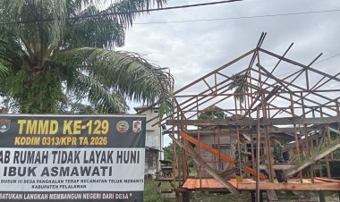 Hari Ke Empat TMMD Ke-129 Kodim 0313/KPR, Pembangunan Rumah Tembus 25 Persen Dan  Ibu Asmawati Terharu