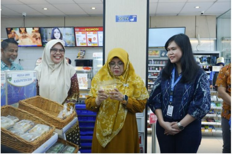 Produk UMKM Siak Resmi Masuk Indomaret, Bupati Afni Dorong Pelaku Usaha Lokal Naik Kelas