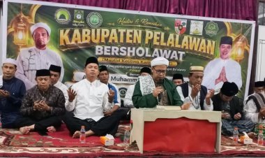 Kabupaten Pelalawan Bersholawat, Ratusan Jamaah Bersatu Panjatkan Doa di Tengah Kemarau dan  Karhutla Cepat Selesai