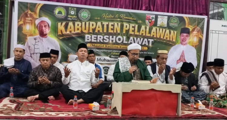 Kabupaten Pelalawan Bersholawat, Ratusan Jamaah Bersatu Panjatkan Doa di Tengah Kemarau dan  Karhutla Cepat Selesai