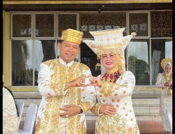 Berbusana Minang Elegan, Wabup Husni Tamrin Pimpin Upacara Hari Sumpah Pemuda Ke 98